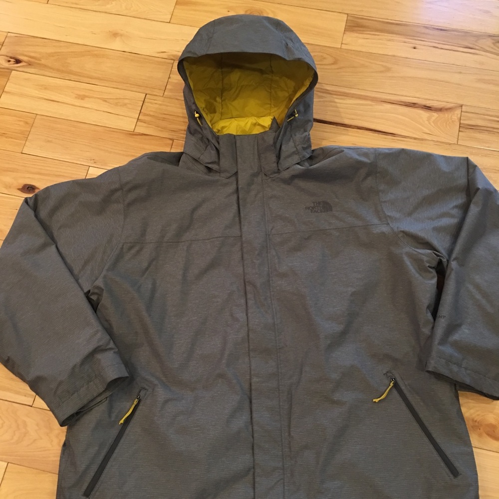 North Face Men’s Hyvent Jacket. XXL